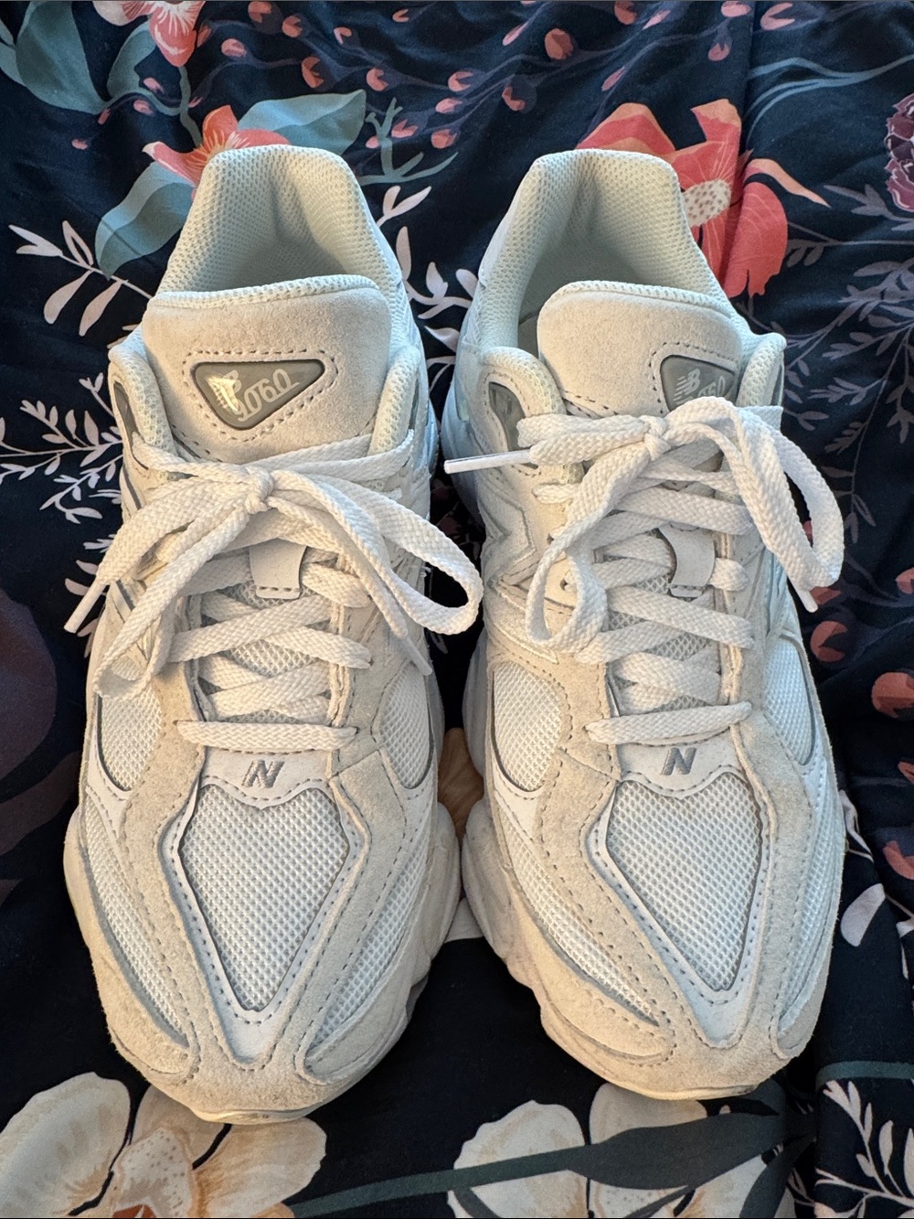 New Balance Womenβs Light Gray/White 9060